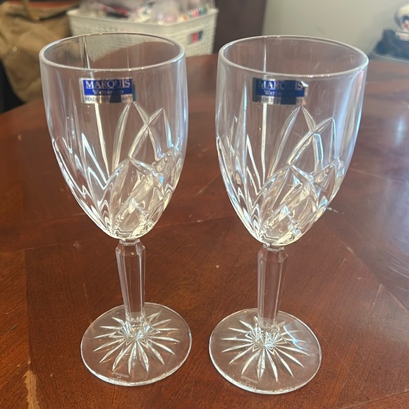 Set Marquis Waterford Crystal wine glasses. - Picture 1 of 3